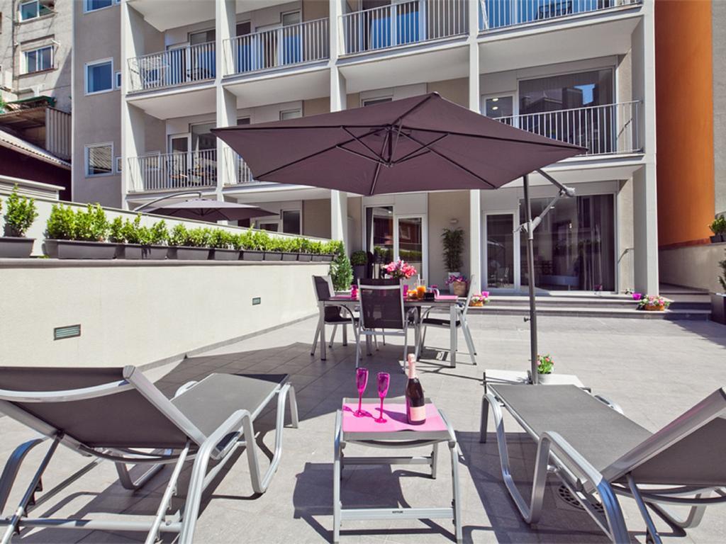 ชาร์มสวีทส์พาราเรล อพาร์ตเมนท์ Apartment บาร์เซโลนา ภายนอก รูปภาพ